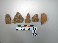 藏品(紅色夾砂陶片)的圖片